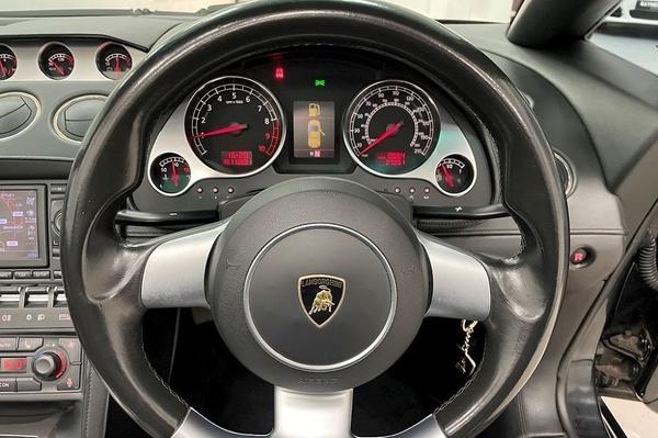 Lamborghini Gallardo Spyder interior drivers seat