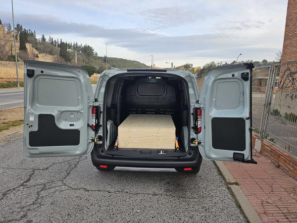 Ford Transit Courier Load Space