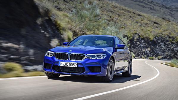 2017 BMW M5 Saloon