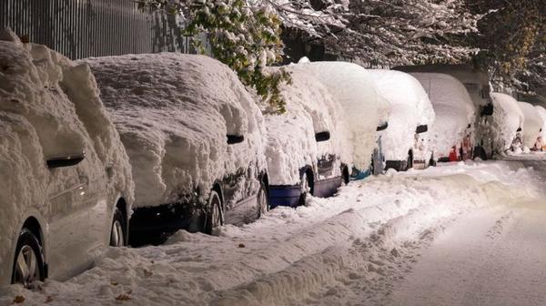 cars stuck in snow