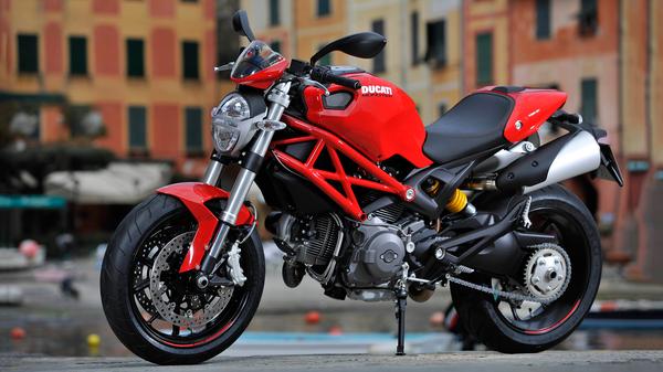 Ducati Monster 696