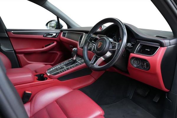 Porsche Macan GTS red interior driver's seat