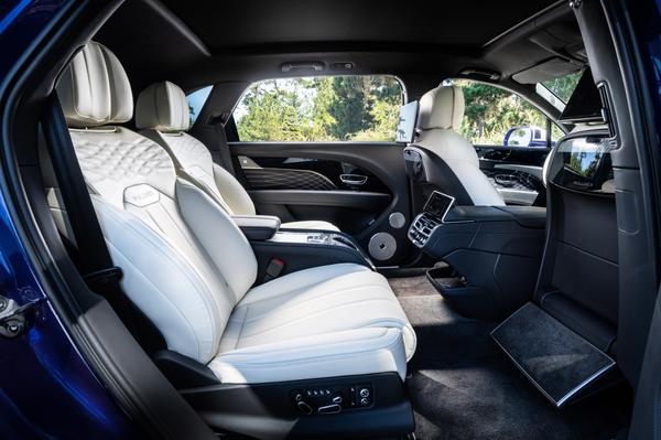 Bentley Bentayga EWB Mulliner interior