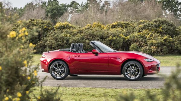 Red Mazda MX-5