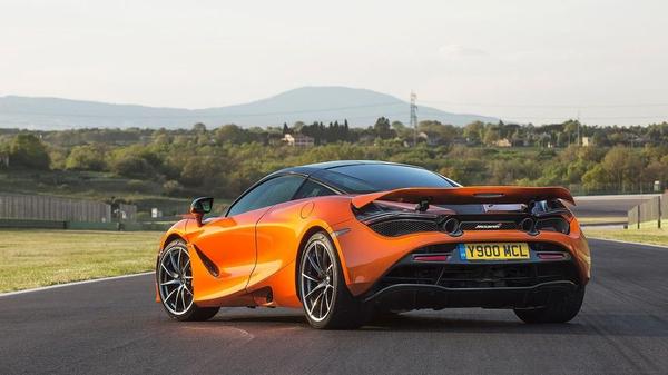 McLaren 720S rear