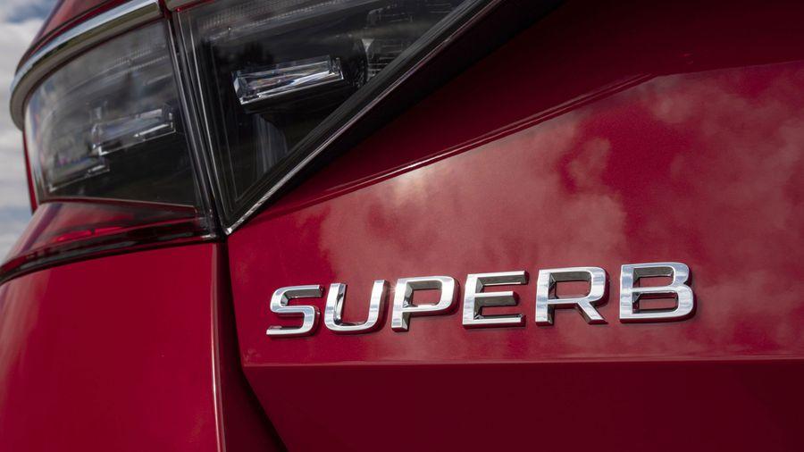 Skoda Superb Hatchback Close up of the Skoda Superb Hatchback's logo