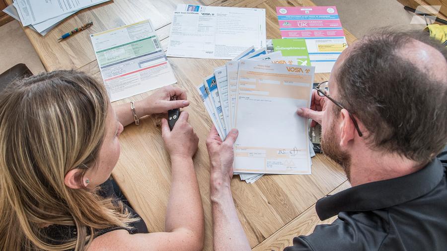 what paperwork do you need to do when selling a car auto trader uk