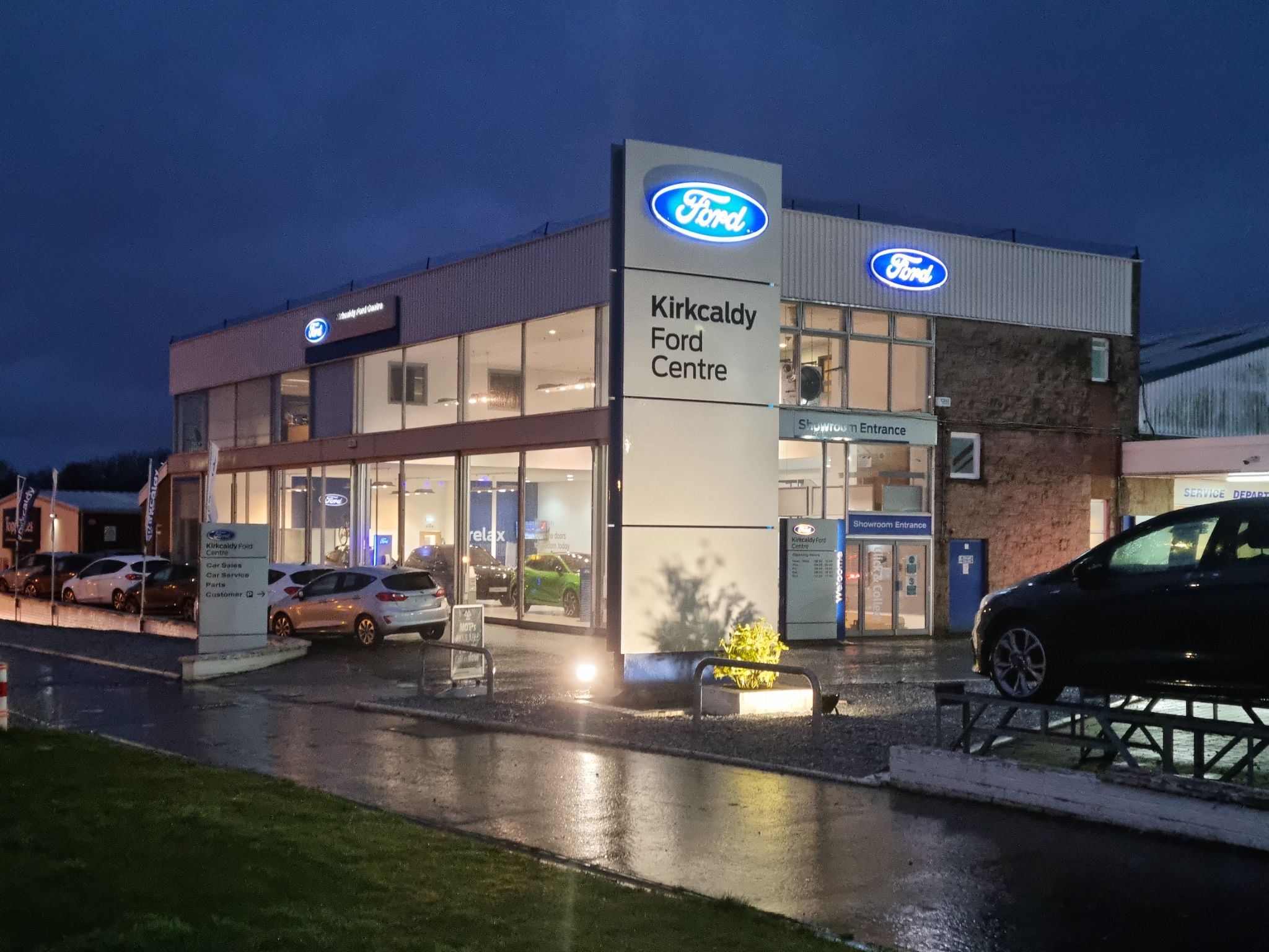 Kirkcaldy Ford Centre | Car dealership in Kirkcaldy | AutoTrader