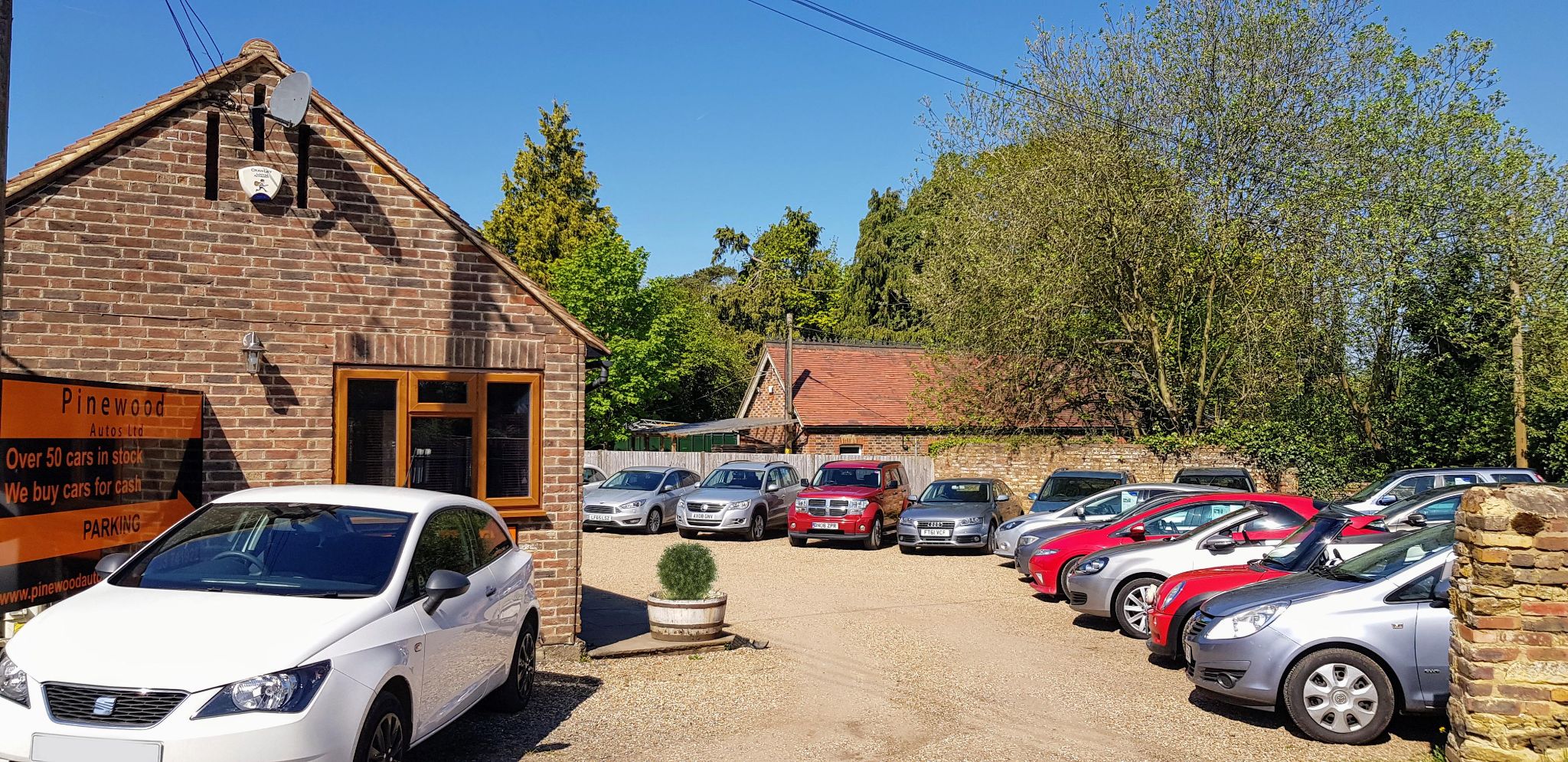 Pinewood Autos Ltd Car Dealership In Godstone Autotrader