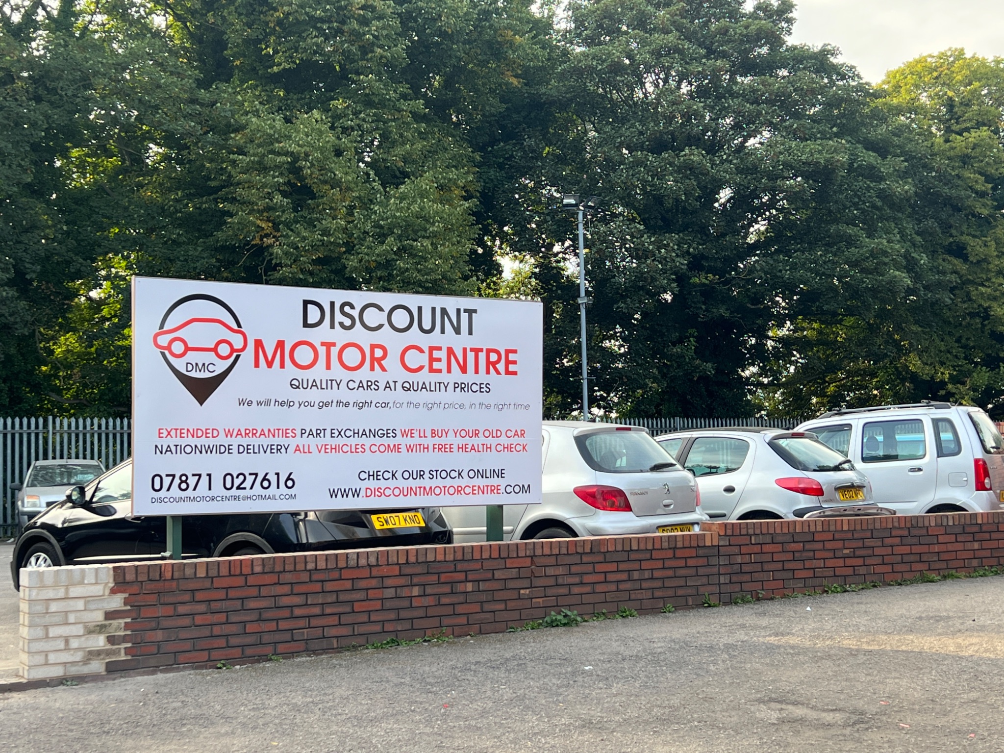 DISCOUNT MOTOR CENTRE LIMITED | Car dealership in Rotherham | AutoTrader