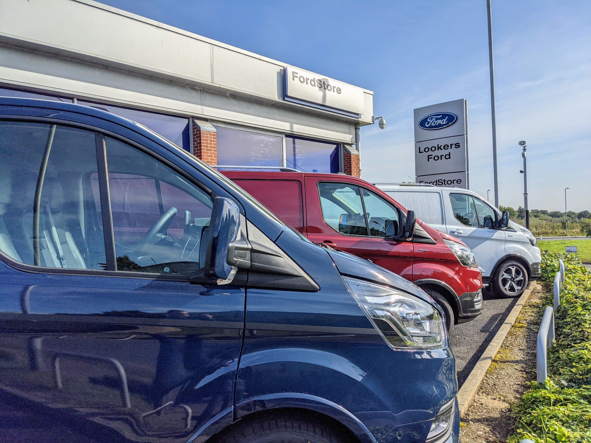 Lookers Ford Chelmsford Commercials | Van dealership in Chelmsford |  AutoTrader