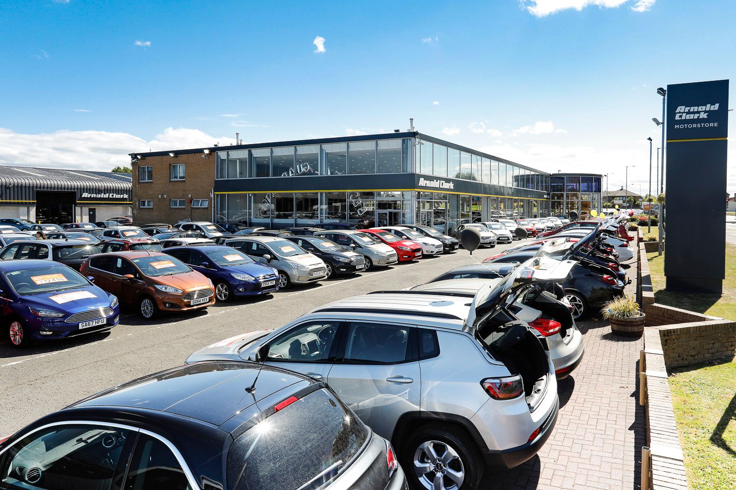 Arnold Clark Motorstore (Motherwell) | Car dealership in Motherwell |  AutoTrader