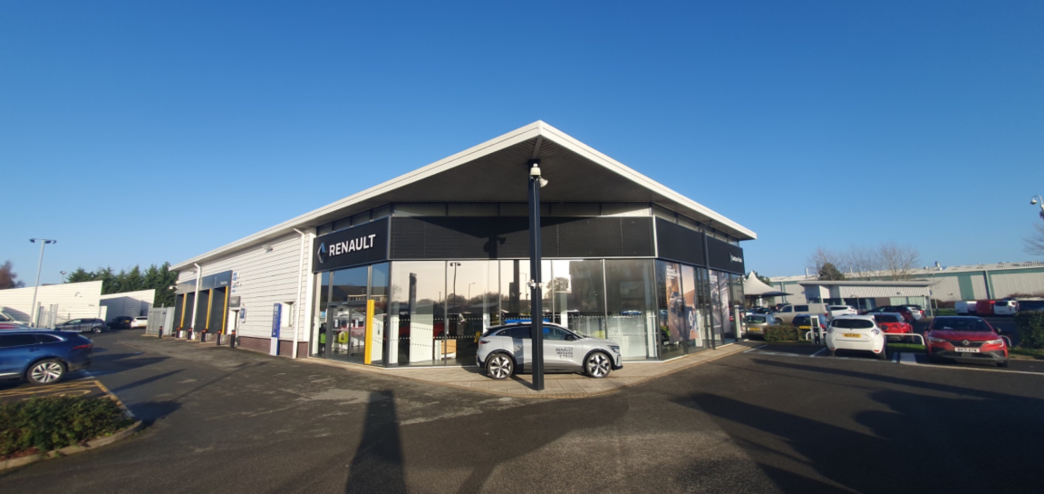 Sutton Park Warwick | Car dealership in Warwick | AutoTrader