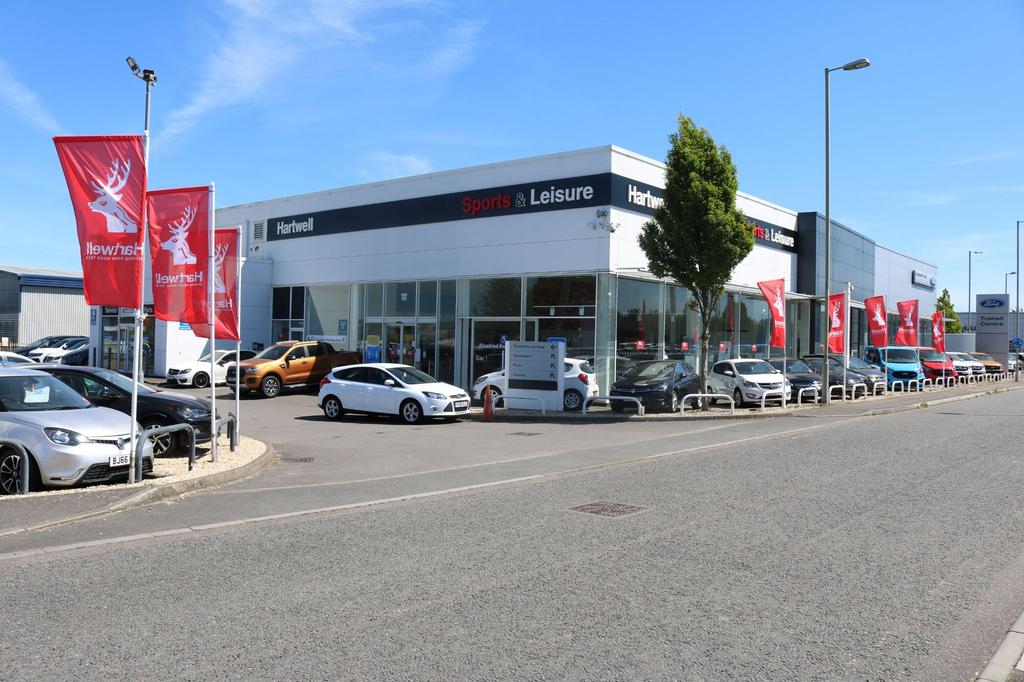 Hartwell Used Car and Van Centre Car dealership in Kidlington