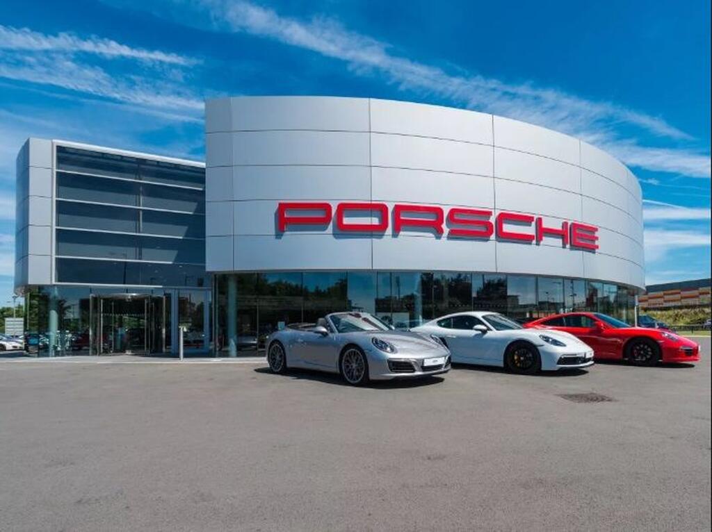PORSCHE CENTRE EAST LONDON Car dealership in London AutoTrader