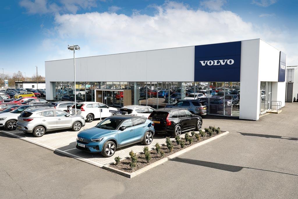 Arnold Clark Stirling Volvo Car dealership in Stirling AutoTrader