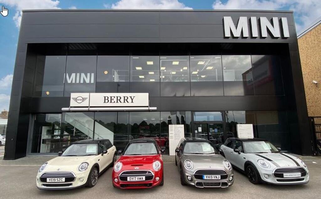 Berry Chiswick Mini Car dealership in Brentford AutoTrader