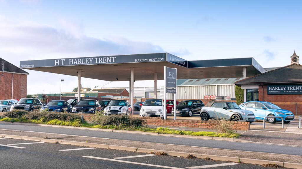 Harley Trent Car dealership in Poole AutoTrader