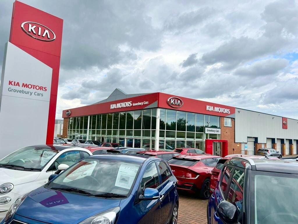 Brayley KIA Dunstable Car dealership in Dunstable AutoTrader