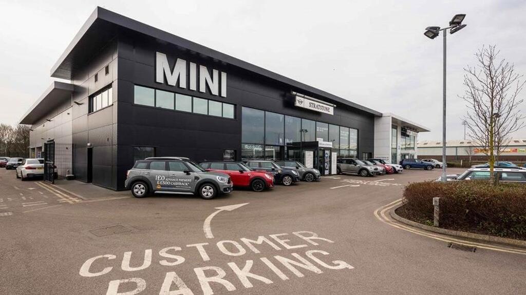 Stratstone Mini Chesterfield Car dealership in Chesterfield AutoTrader