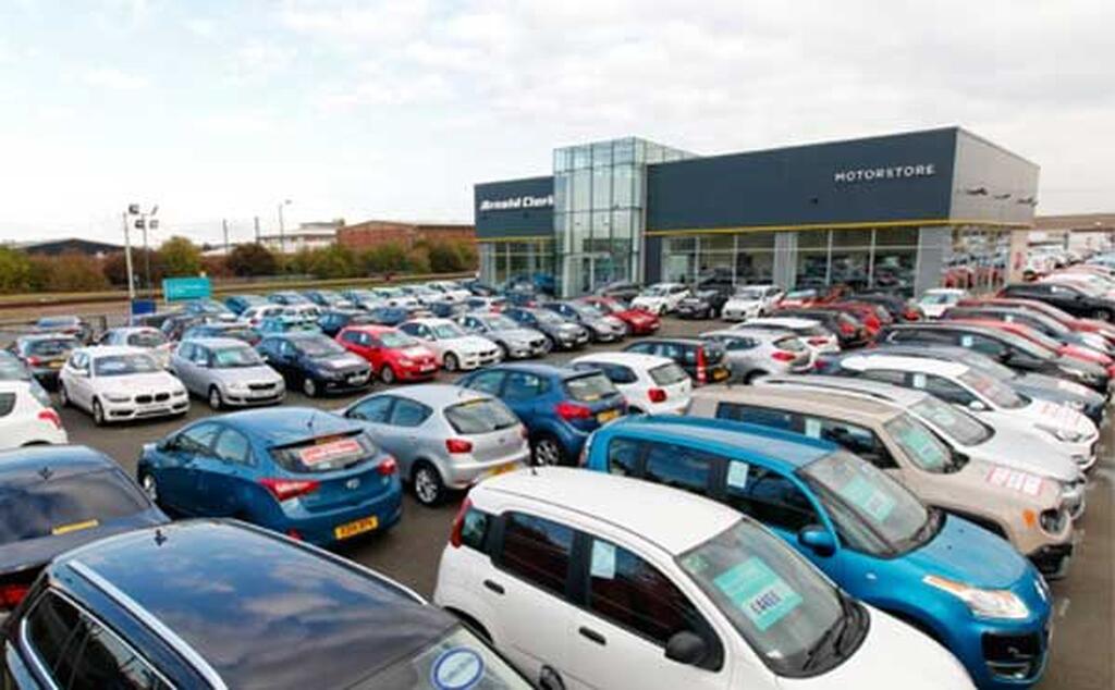 Arnold Clark Edinburgh Sighthill Motorstore / Fiat / Abarth Car