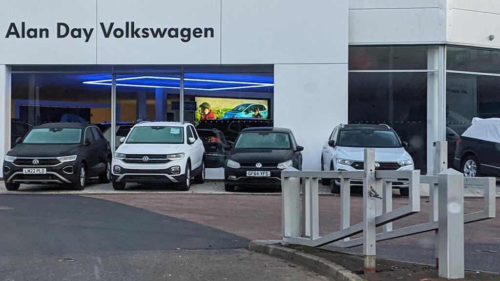 Alan Day Volkswagen Southgate Car dealership in East AutoTrader