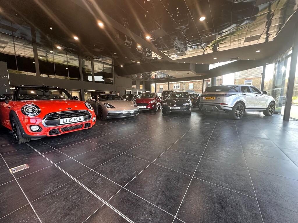 Berry Select Cars Car dealership in Tadworth AutoTrader