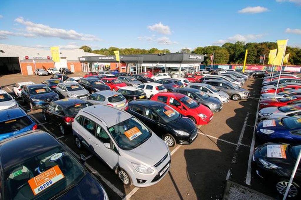 Arnold Clark Paisley Fiat / Abarth Car dealership in Paisley AutoTrader