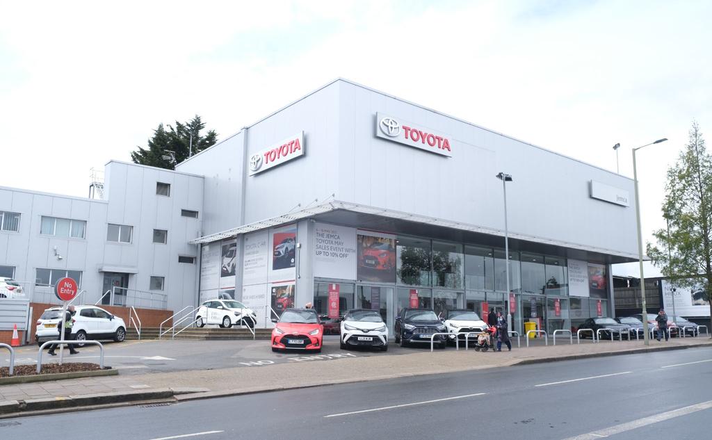 Jemca Toyota Edgware Rd Car dealership in London AutoTrader