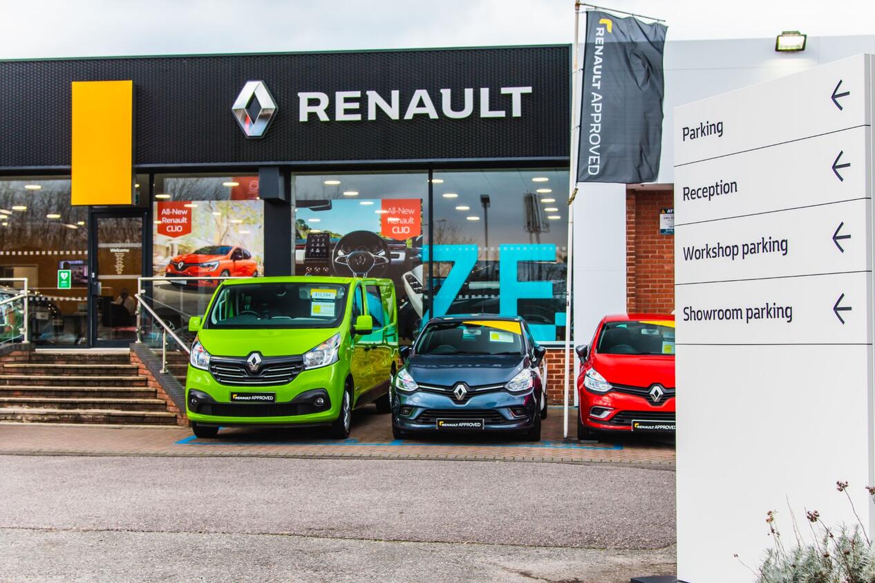 Martins Renault Winchester Car dealership in Winchester AutoTrader