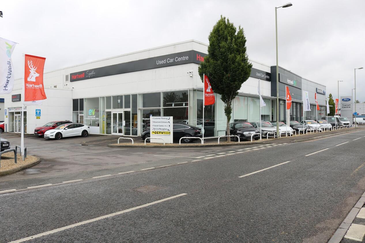 Hartwell Used Car and Van Centre Car dealership in Kidlington