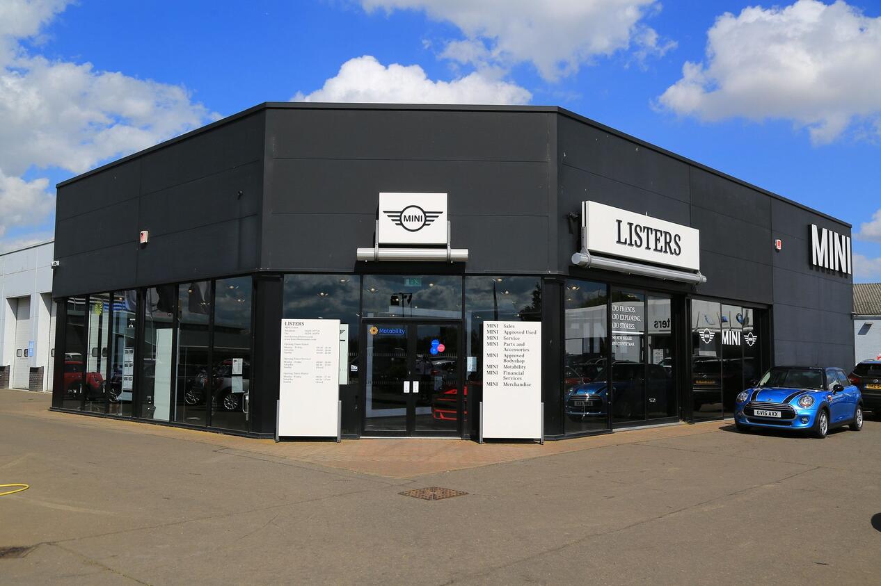Listers Boston Mini dealership in Boston AutoTrader