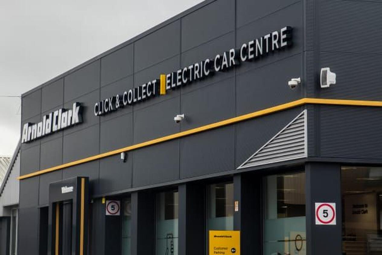 Arnold Clark Altrincham Click & Collect Car dealership in Altrincham