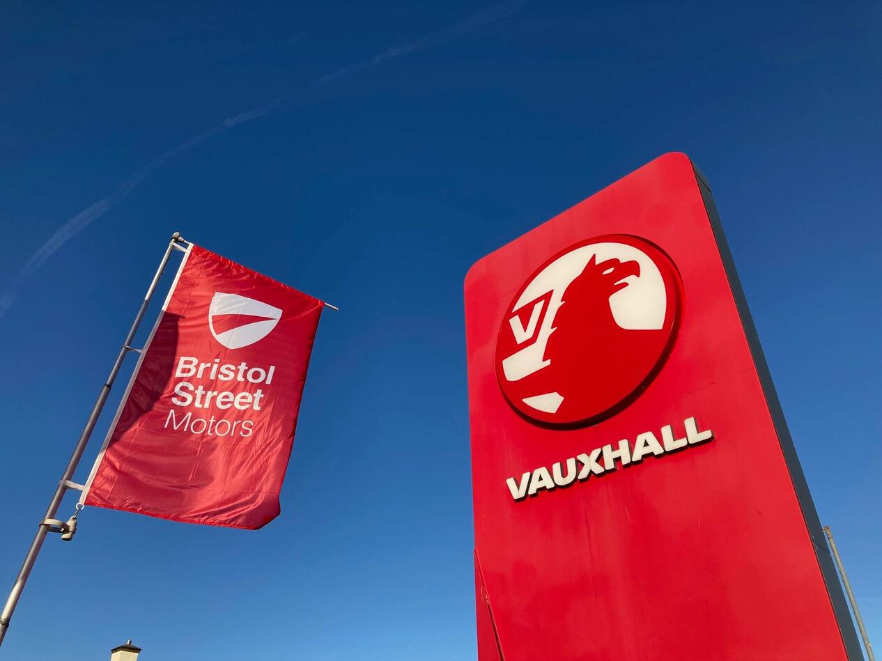 Bristol Street Motors Vauxhall Chesterfield Car dealership in