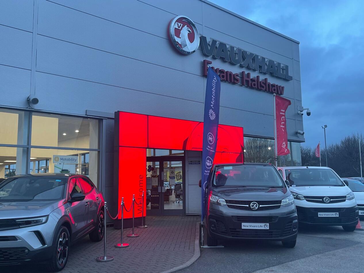 Evans Halshaw Vauxhall Nottingham Car dealership in Nottingham