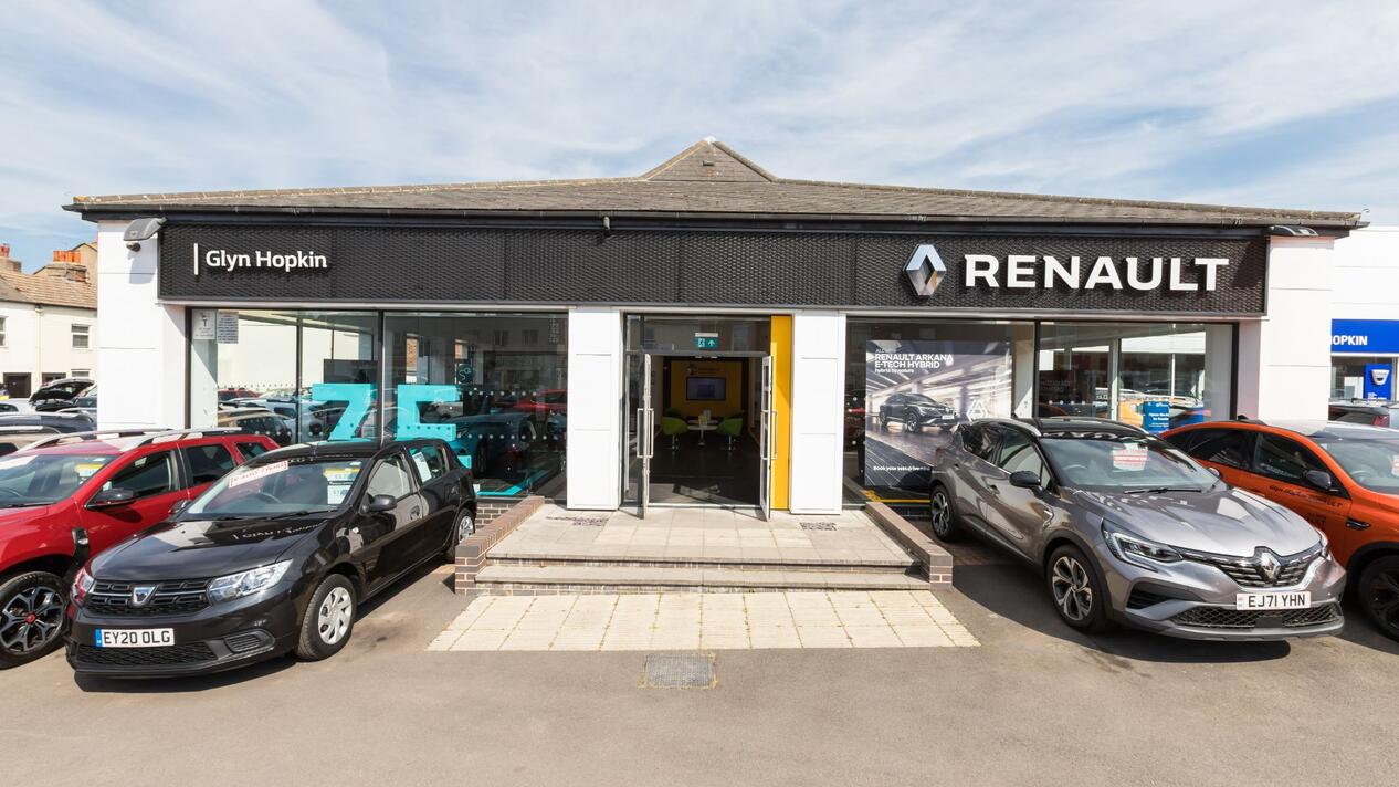Glyn Hopkin Renault Colchester Car dealership in Colchester AutoTrader