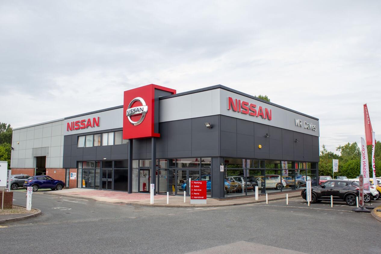 W R Davies Nissan Telford Car dealership in Telford
