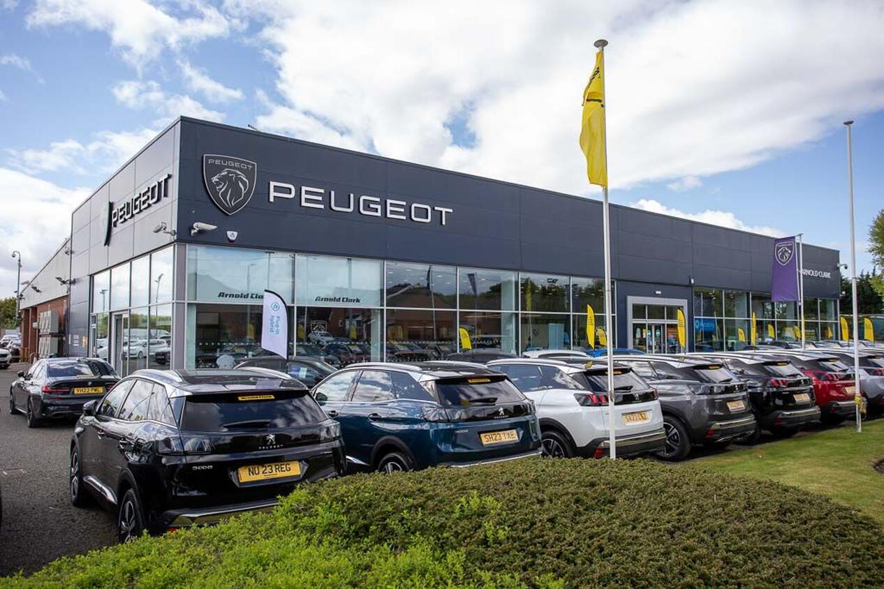 Arnold Clark Glasgow Hamilton Road Peugeot Car dealership in Glasgow