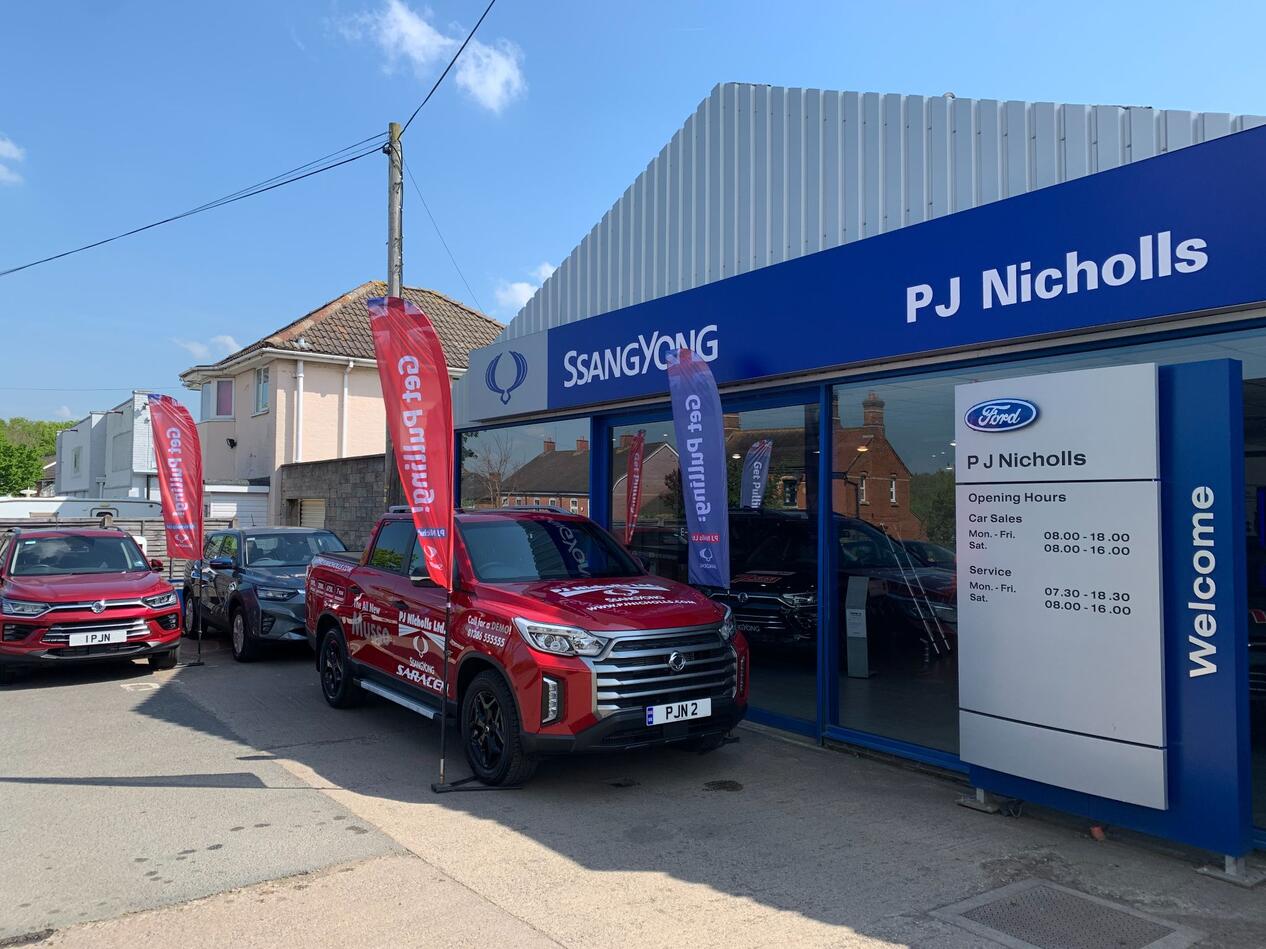 P J Nicholls Ltd Pershore Car dealership in Pershore AutoTrader