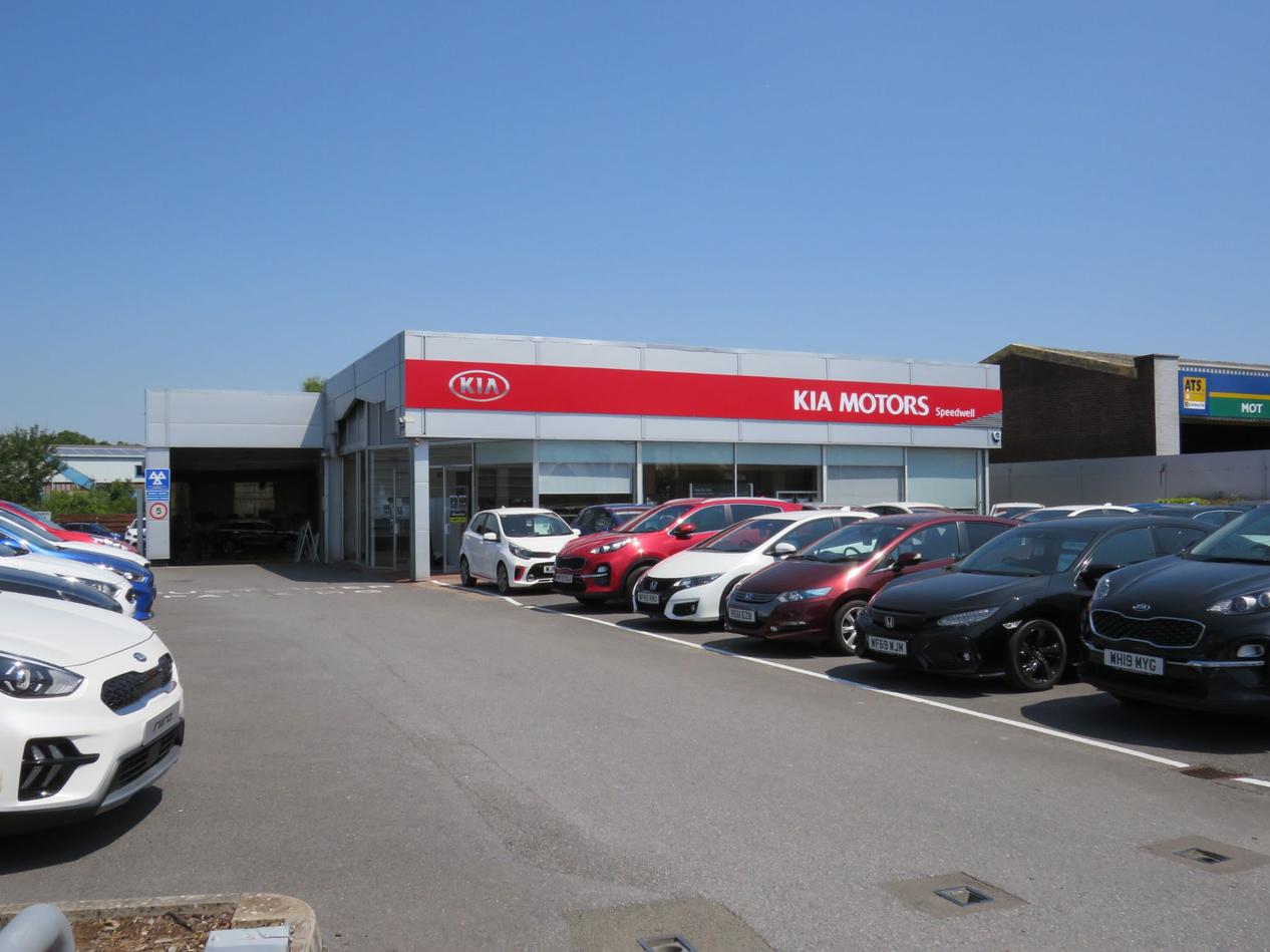 Speedwell Kia Car dealership in Newton Abbot AutoTrader