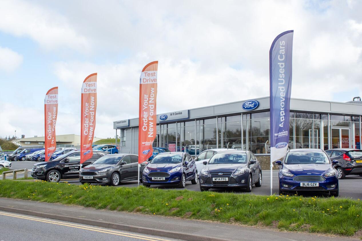 W R Davies Ford Llangefni Car dealership in Llangefni AutoTrader