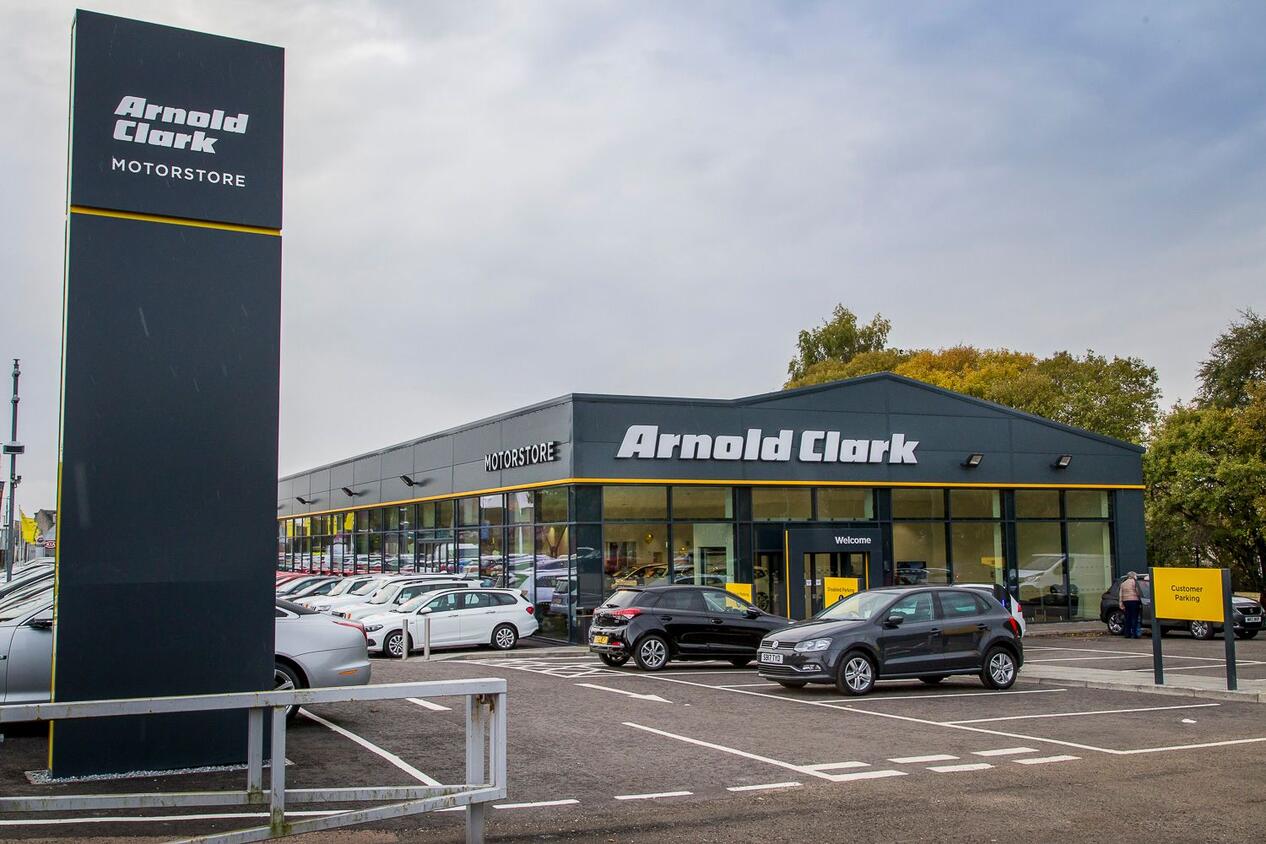Arnold Clark Dundee Vauxhall / Fiat / Abarth Car dealership in Dundee