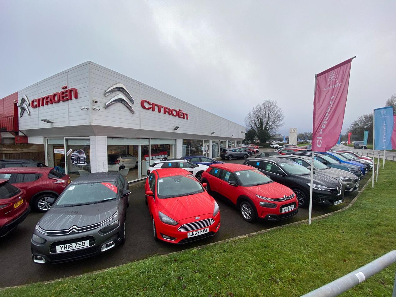 Evans Halshaw MG Banbury | Car dealership in Banbury | Autotrader