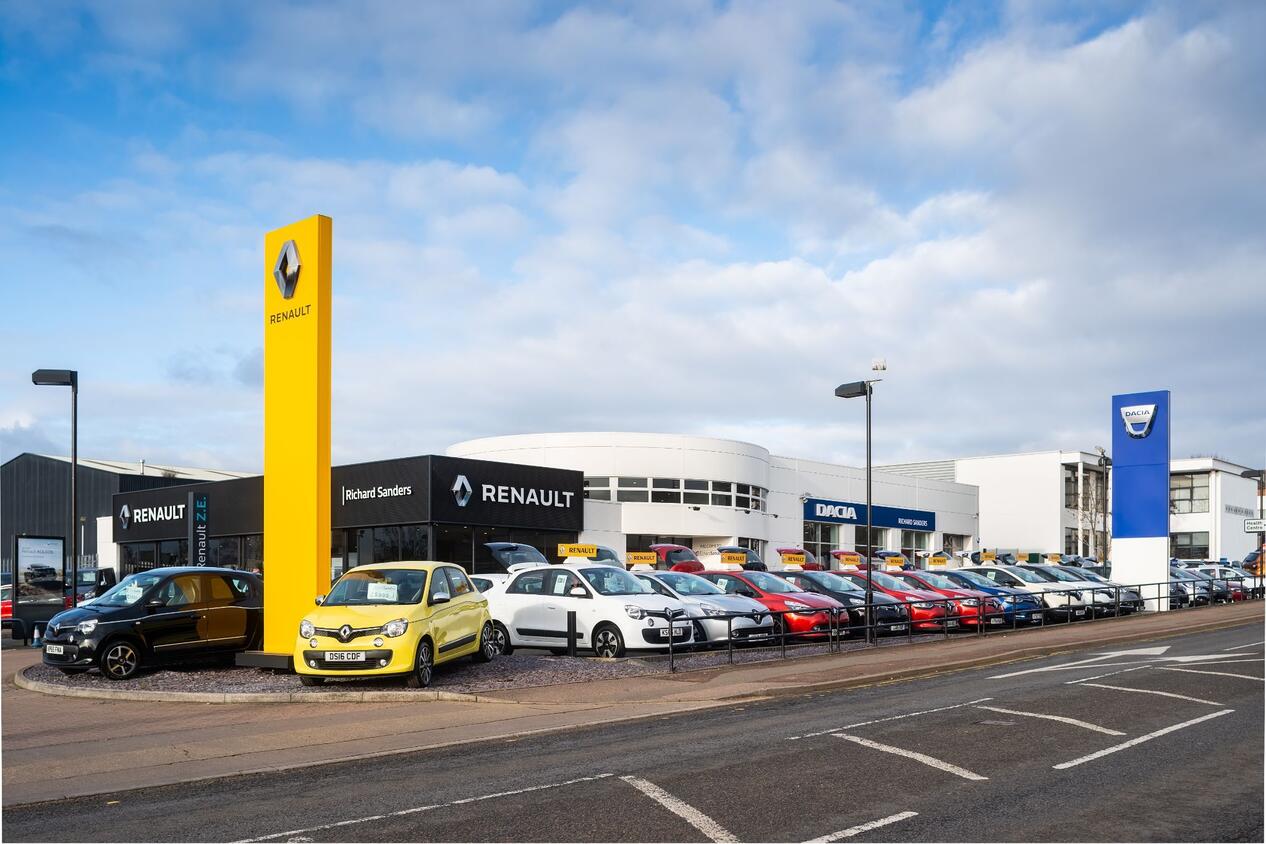 Richard Sanders Renault Northampton Car dealership in Northampton