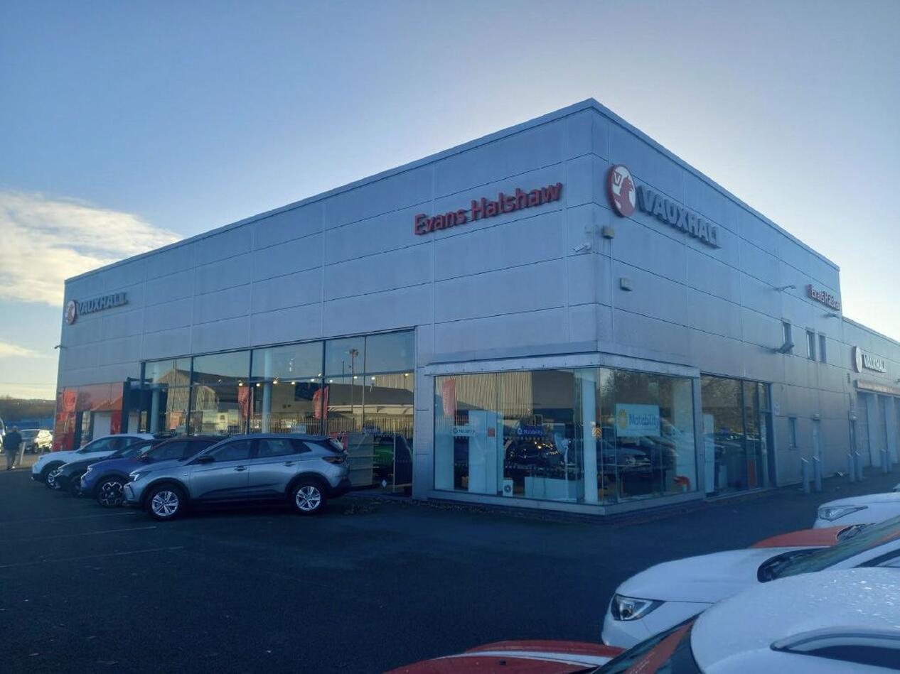 Evans Halshaw Vauxhall Falkirk Car dealership in Grangemouth AutoTrader