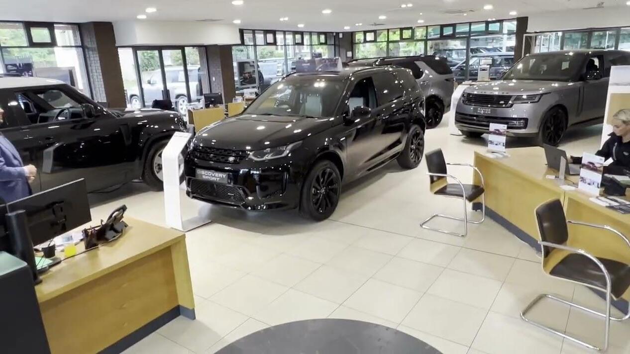 Harwoods Land Rover Pulborough, Sussex Car dealership in Pulborough