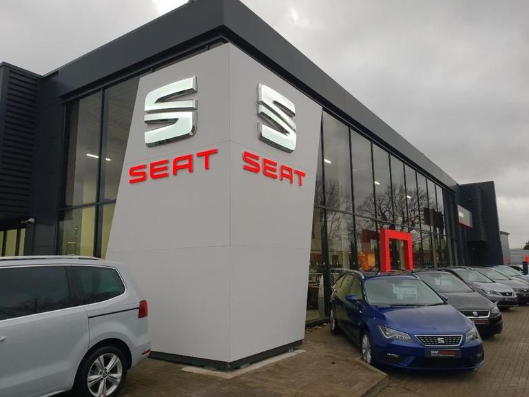 Hatfield SEAT & CUPRA Car dealership in Hatfield AutoTrader