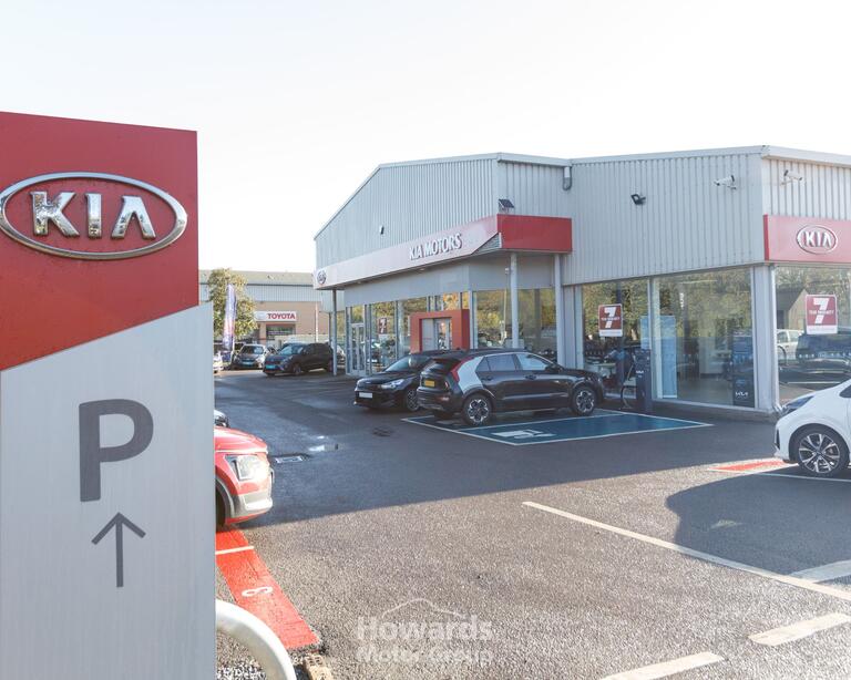Howards Kia Taunton Car dealership in Taunton AutoTrader