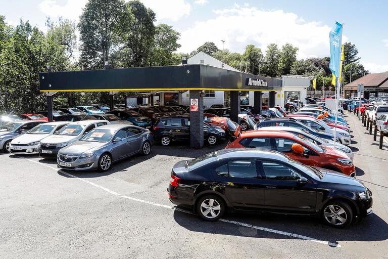 Arnold Clark Renault/Dacia (Bearsden) Car dealership in Glasgow