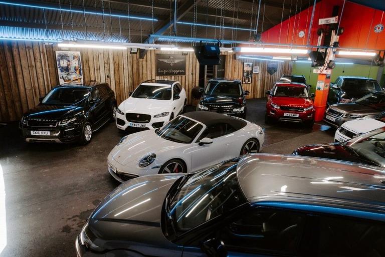 Moorelands Van dealership in Basingstoke AutoTrader